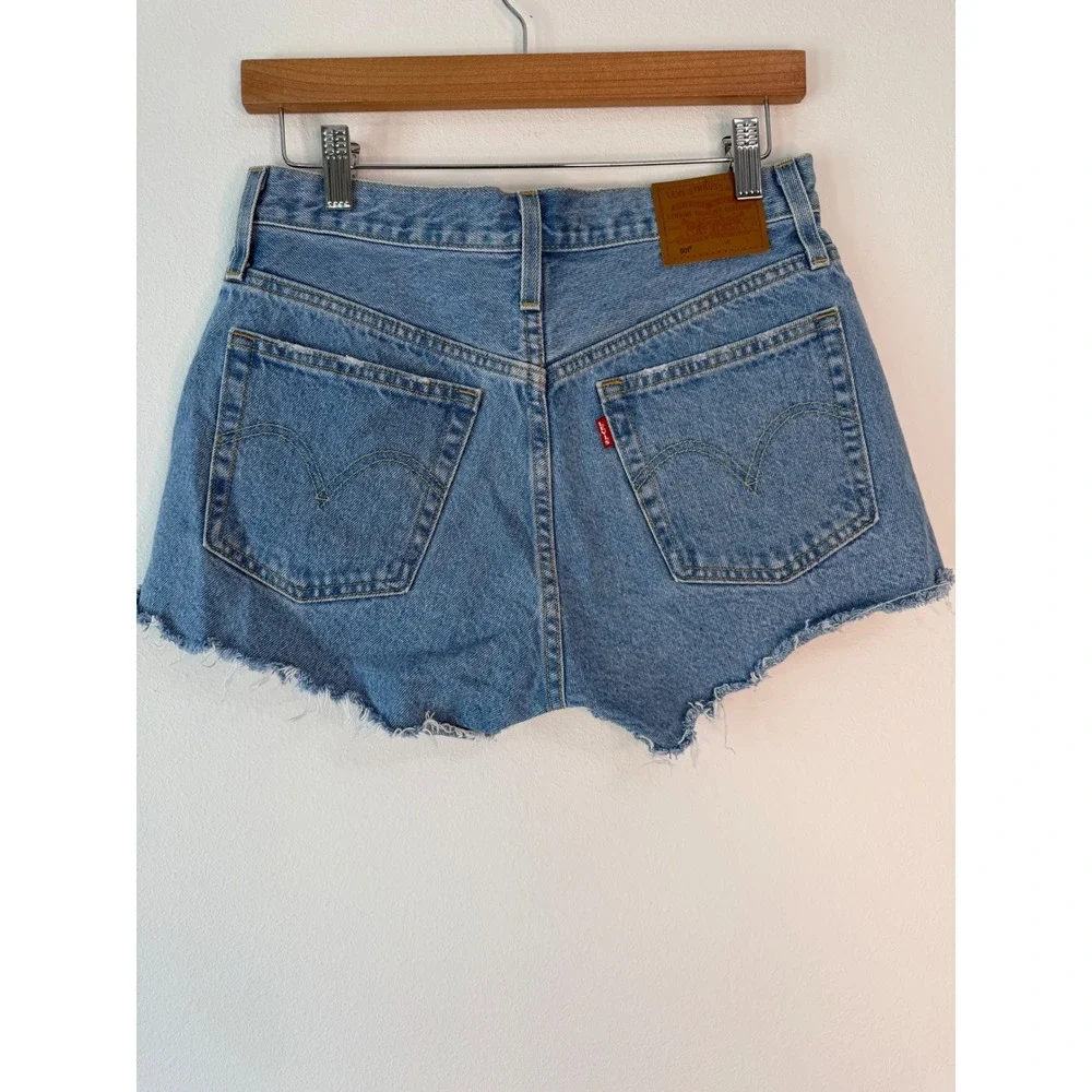 Levi's‎ 501 High Rise Cut Off Denim Shorts Womens 27 Light Mid Wash Button Fly